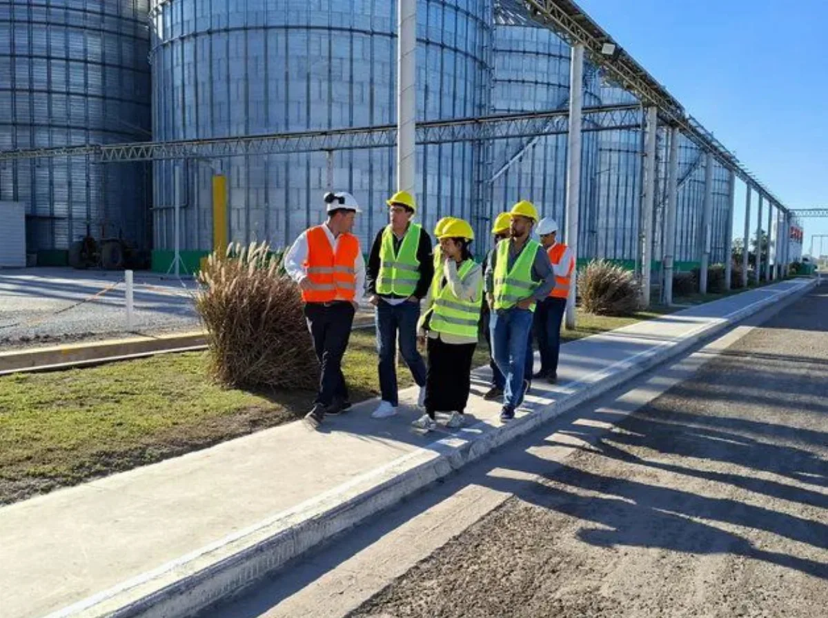 Delegación internacional visitó Complejo Agroindustrial Pilar