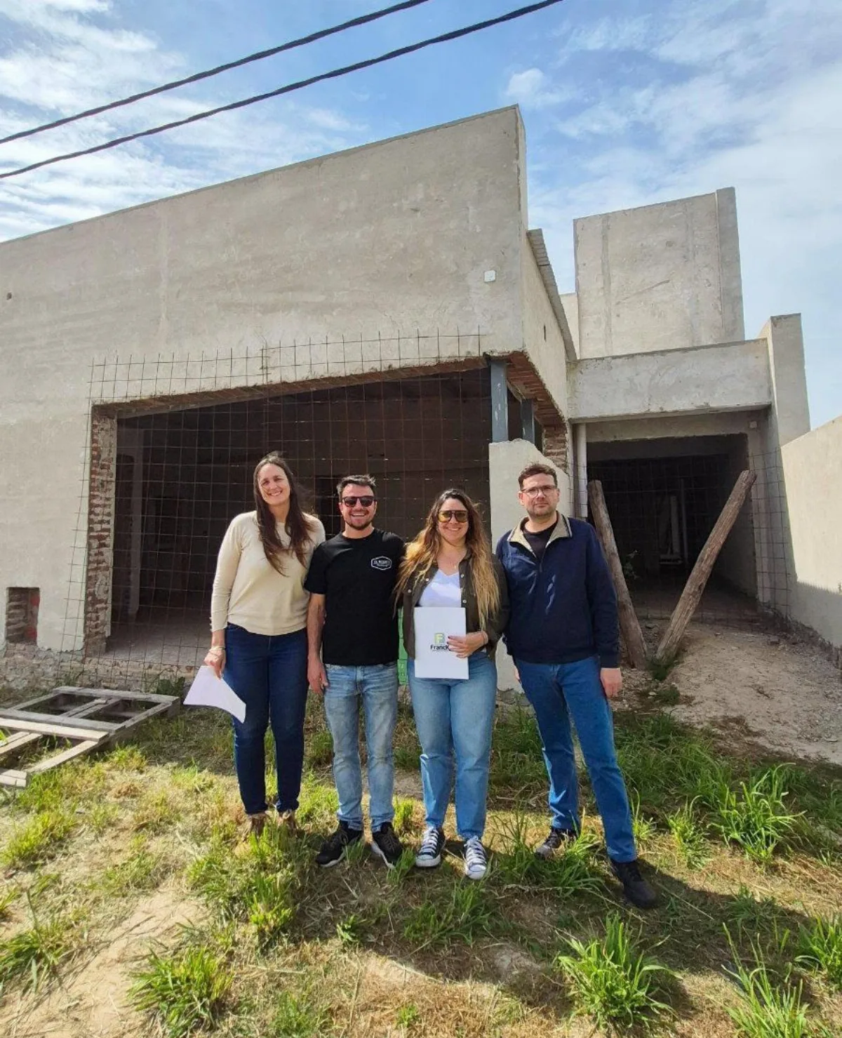 Entregaron más viviendas en Esperanza a vecinos del programa local